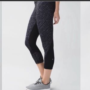 Lululemon inspire crop